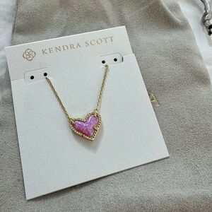 Kendra Scott Ari in Bubblegum Opal NWT